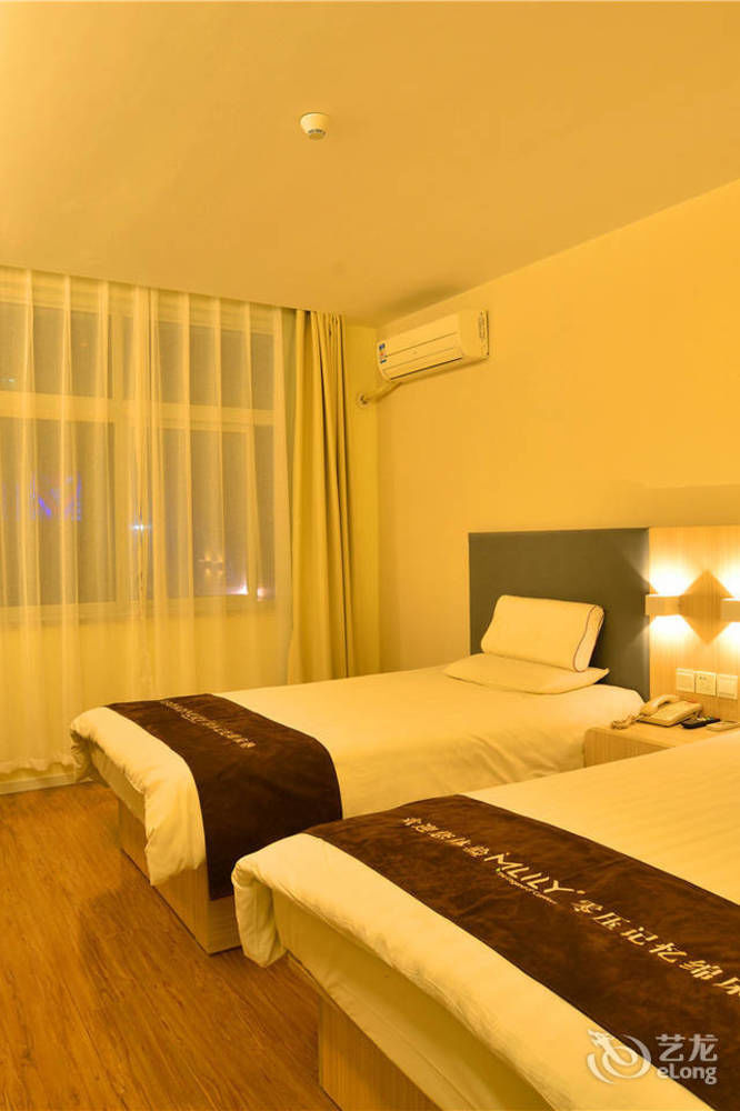 Hanting Express Zhengzhou Ruhe Road Екстер'єр фото